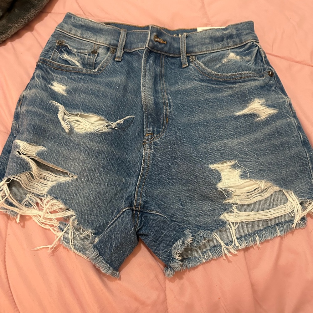 American eagle highest rise 90’s boyfriend short